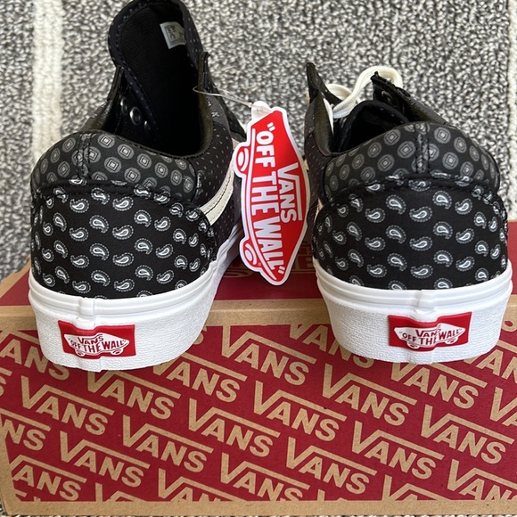Vans Men’s Old Skool Tie Print Patchwork Black/True White Sneakers - Picture 14 of 16